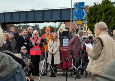 Cllr Ireland and MP Vikki Slade at a demonstration against the crossing's closure