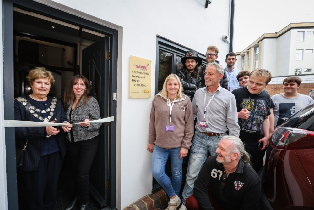 Mayor of Bournemouth Jackie Edwards cutting the tape with Sam Everard Picture: SAMEE